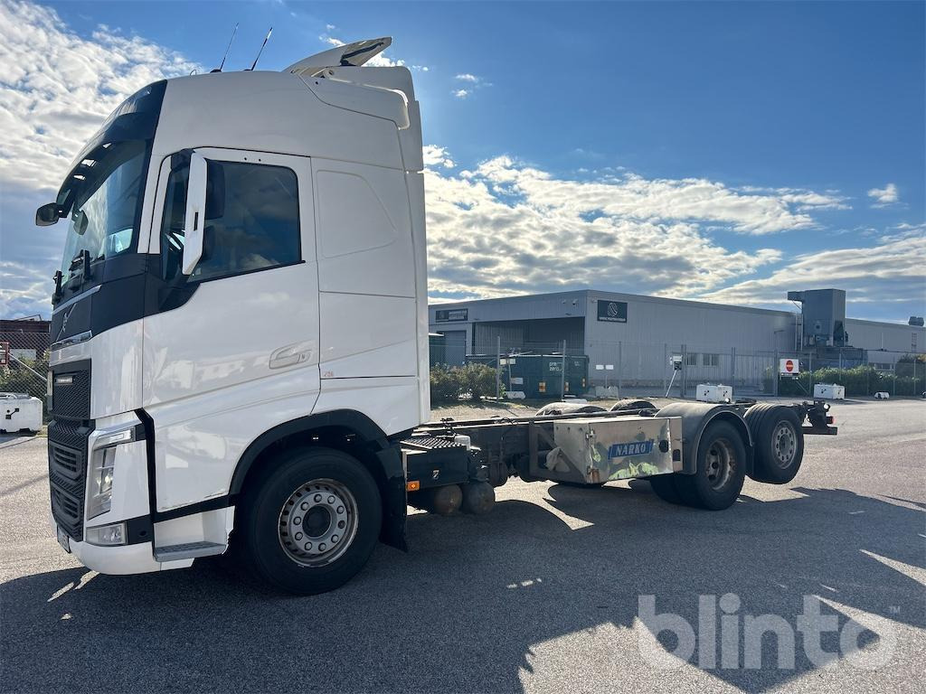 VOLVO FH 6x2 - Cab chassis truck: picture 1 VOLVO FH 6x2 - Cab chassis truck: picture 1