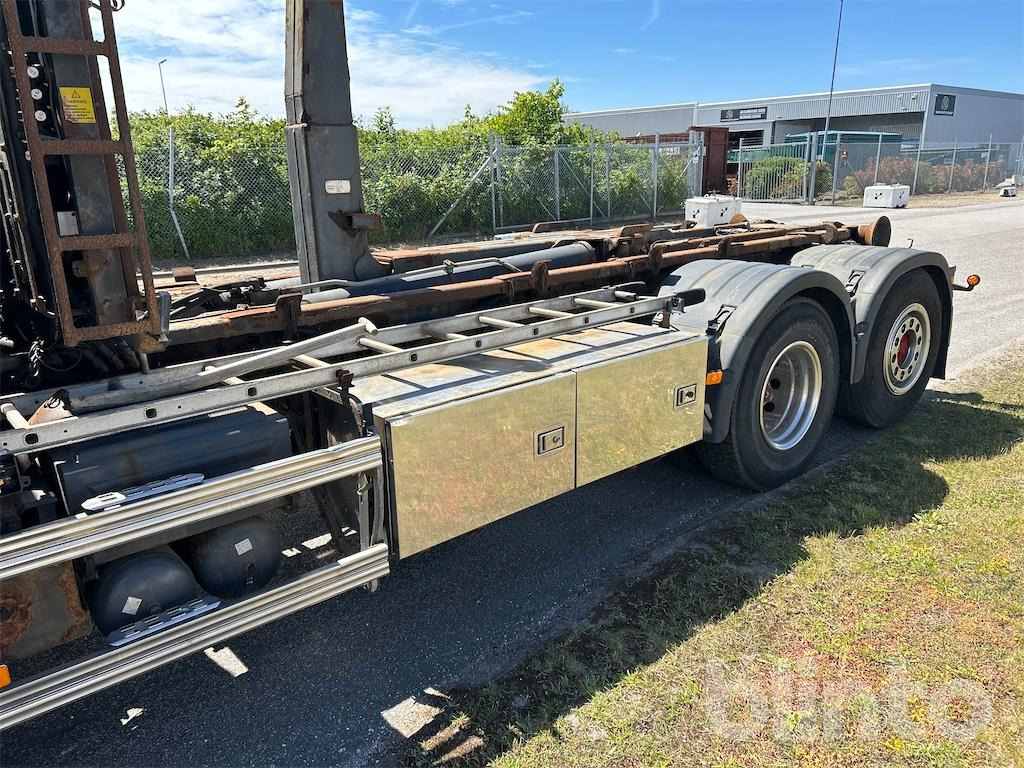 Hook lift truck VOLVO FM 400 6X2 JMNL: picture 10