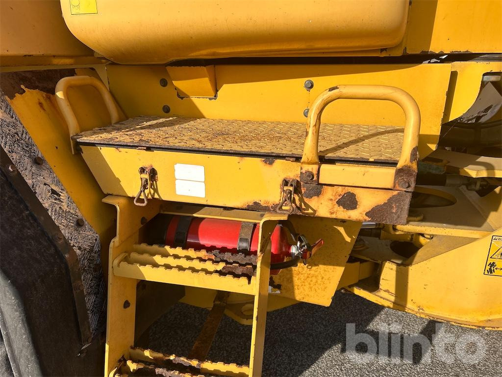 Wheel loader VOLVO L90D: picture 37 Wheel loader VOLVO L90D: picture 37