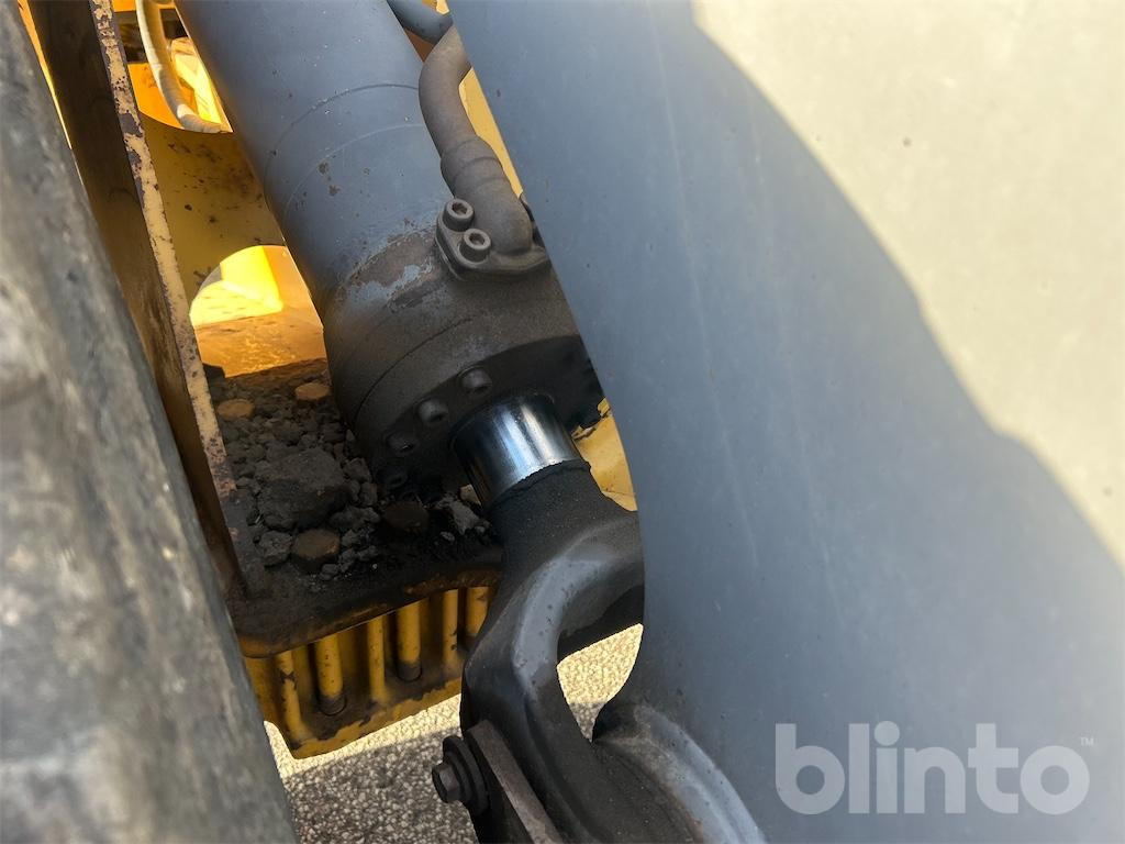 Wheel loader VOLVO L90D: picture 23 Wheel loader VOLVO L90D: picture 23