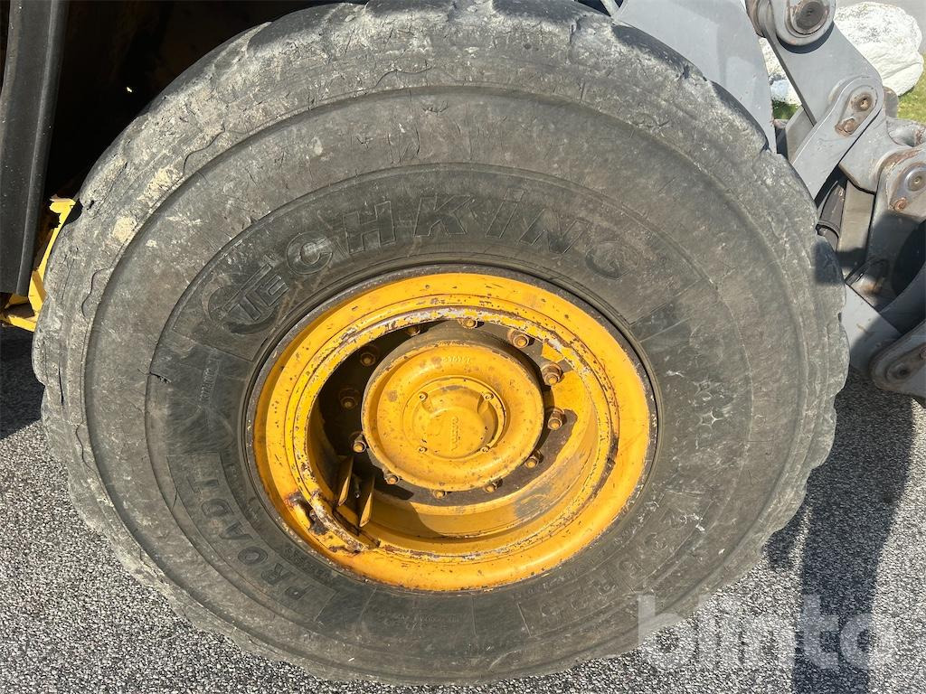 Wheel loader VOLVO L90D: picture 31 Wheel loader VOLVO L90D: picture 31