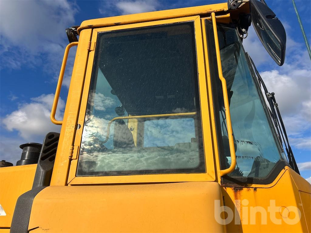 Wheel loader VOLVO L90D: picture 36 Wheel loader VOLVO L90D: picture 36