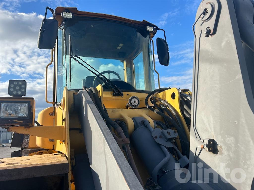 Wheel loader VOLVO L90D: picture 22 Wheel loader VOLVO L90D: picture 22