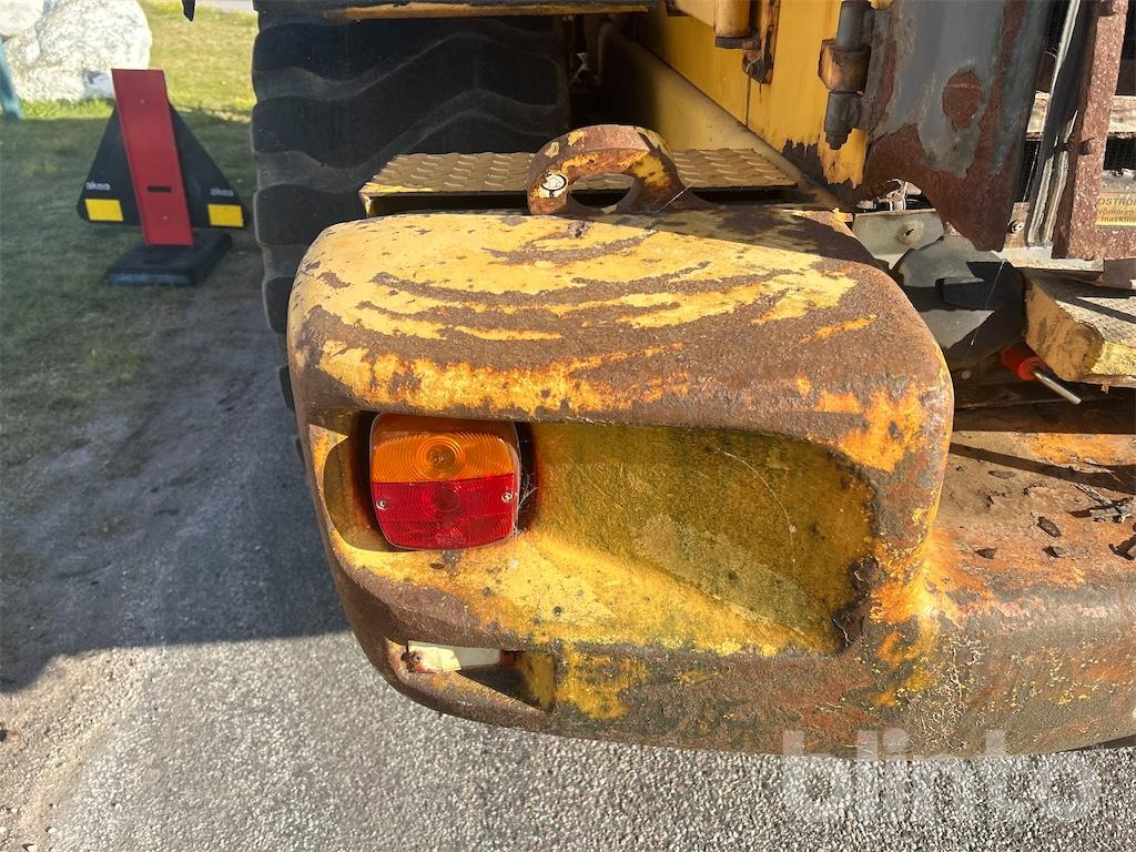 Wheel loader VOLVO L90D: picture 49 Wheel loader VOLVO L90D: picture 49