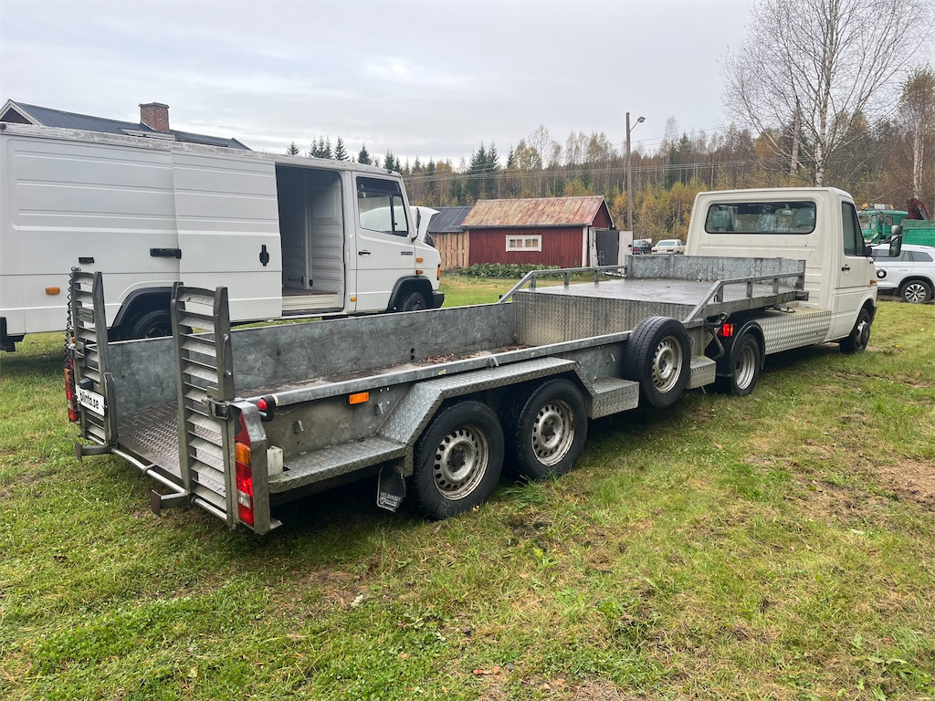 VW Transporter LT46 TDI - Mini artic tractor unit, Autotransporter semi-trailer: picture 5 VW Transporter LT46 TDI - Mini artic tractor unit, Autotransporter semi-trailer: picture 5