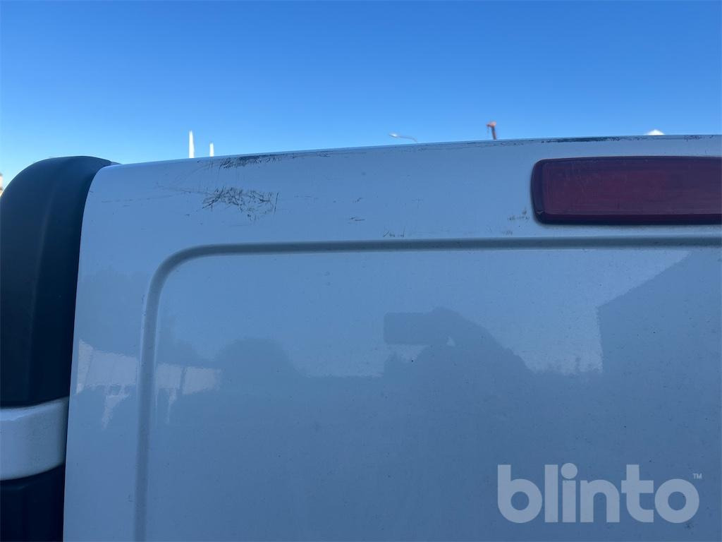 Van RENAULT Traffic: picture 40