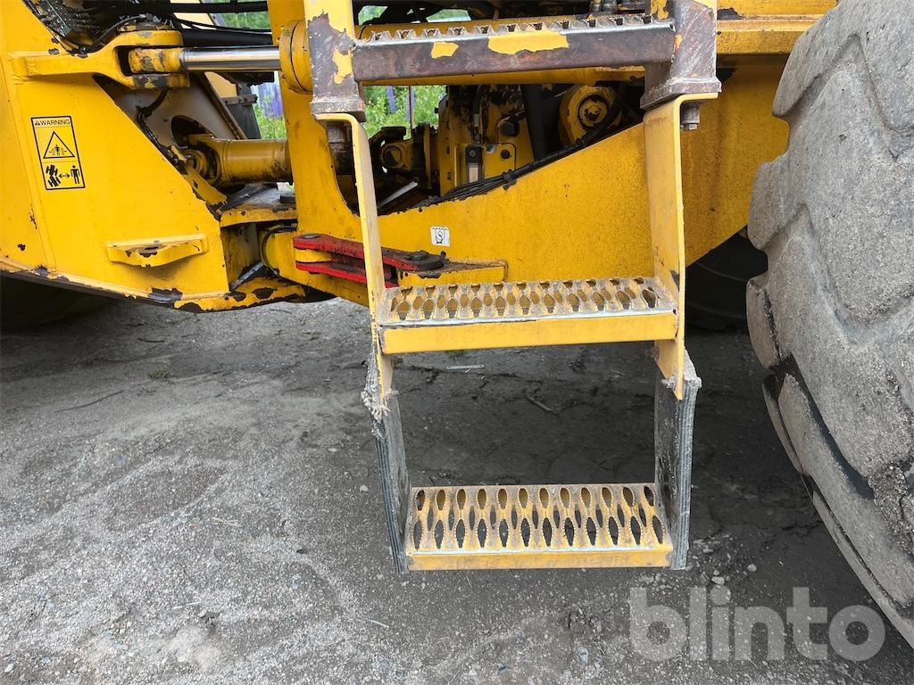 Wheel loader Volvo L220D: picture 26