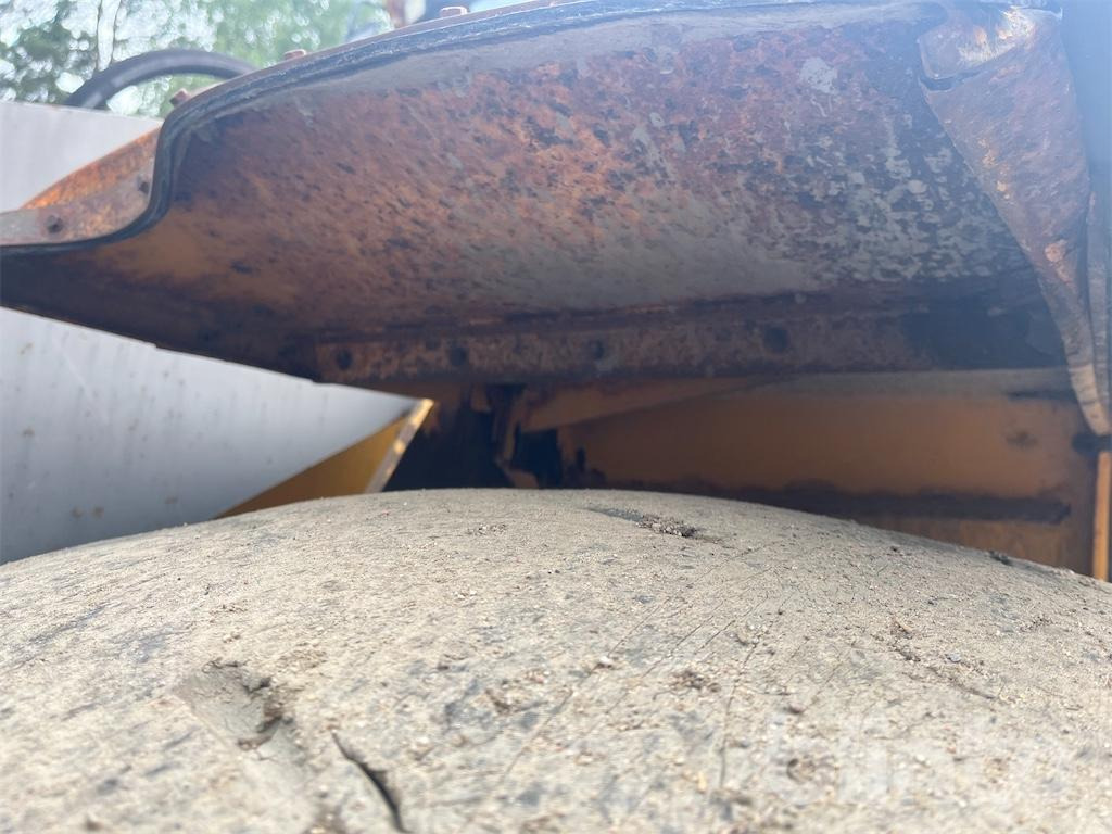 Wheel loader Volvo L220D: picture 44