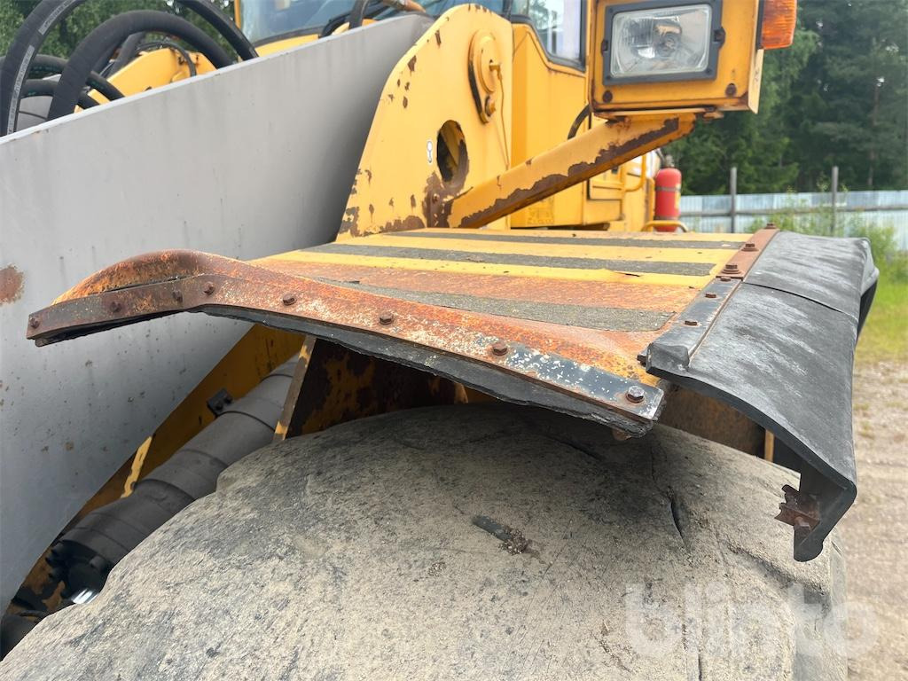 Wheel loader Volvo L220D: picture 43