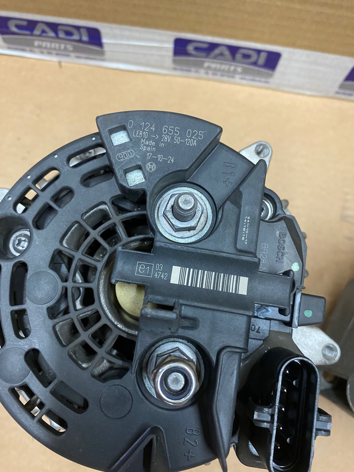 ALTERNATORE - RIF BOSCH 0124655025 - RIF. MAN 51261017283 28V, 120A - Alternator for Truck: picture 3 ALTERNATORE - RIF BOSCH 0124655025 - RIF. MAN 51261017283 28V, 120A - Alternator for Truck: picture 3