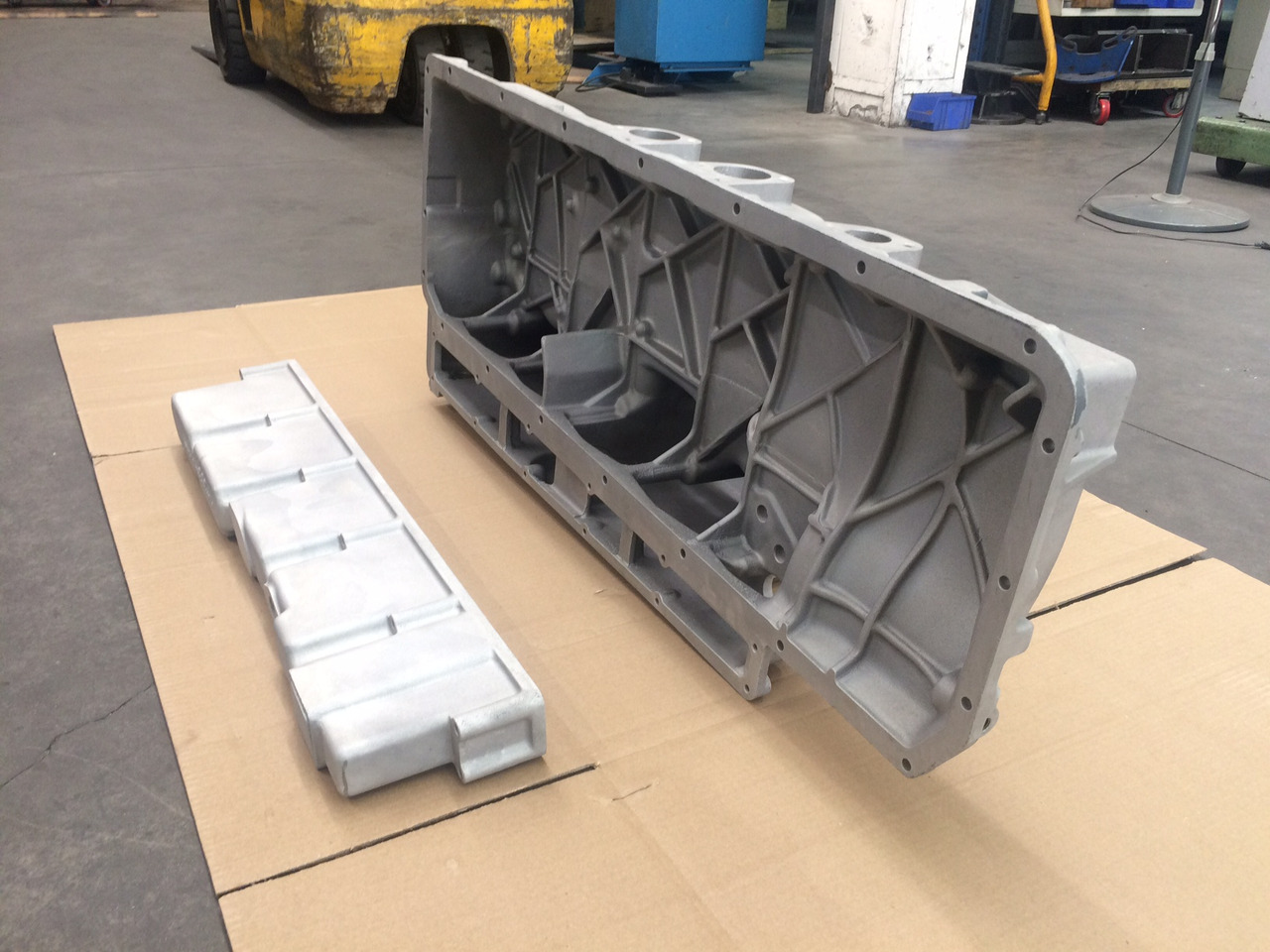 COPPA OLIO MAN 51058015690 + COPERCHIO COPPA OLIO MAN 51058200086 - Oil pan: picture 2 COPPA OLIO MAN 51058015690 + COPERCHIO COPPA OLIO MAN 51058200086 - Oil pan: picture 2