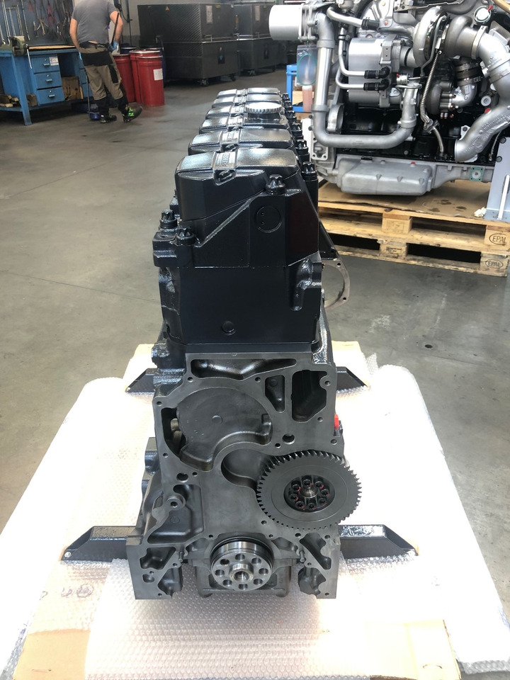 LONGBLOCK LIEBHERR D846 - Cylinder block: picture 5 LONGBLOCK LIEBHERR D846 - Cylinder block: picture 5