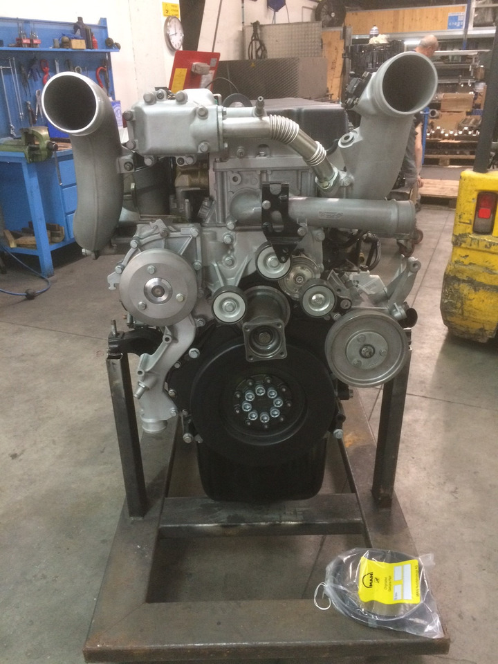 MOTORE MAN D2066LF36 - Engine: picture 4 MOTORE MAN D2066LF36 - Engine: picture 4