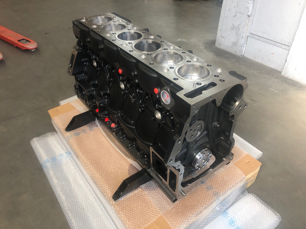 SHORTBLOCK / BLOCCO MOTORE MAN D2066 EURO6 (camion e bus) - Cylinder block for Truck: picture 2 SHORTBLOCK / BLOCCO MOTORE MAN D2066 EURO6 (camion e bus) - Cylinder block for Truck: picture 2