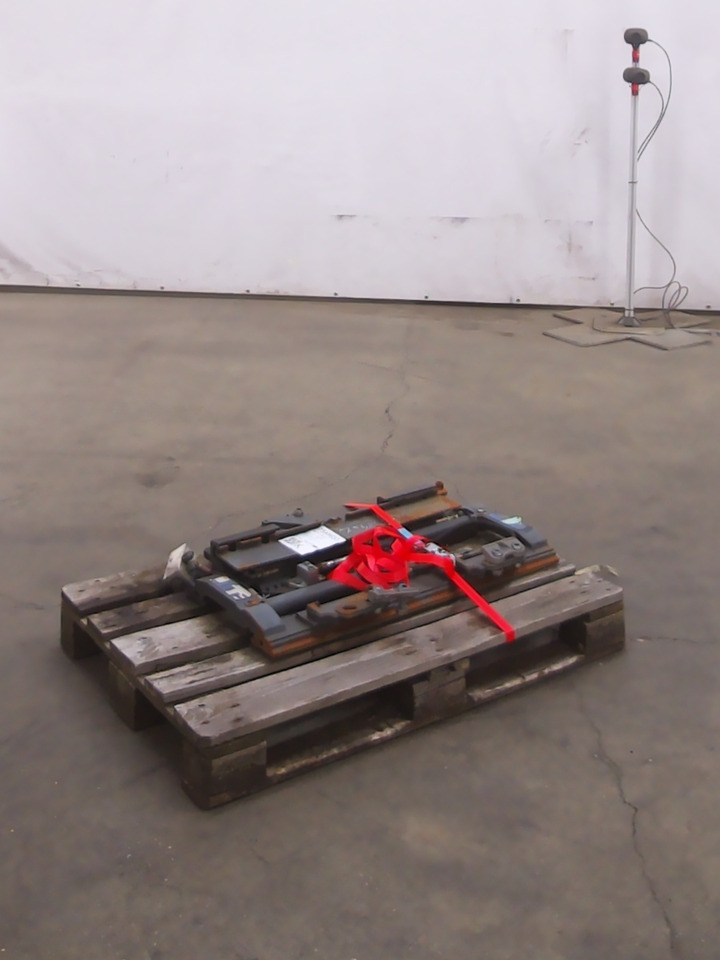 Cascade 55F-FPS-A604 - Attachment for Material handling equipment: picture 1 Cascade 55F-FPS-A604 - Attachment for Material handling equipment: picture 1