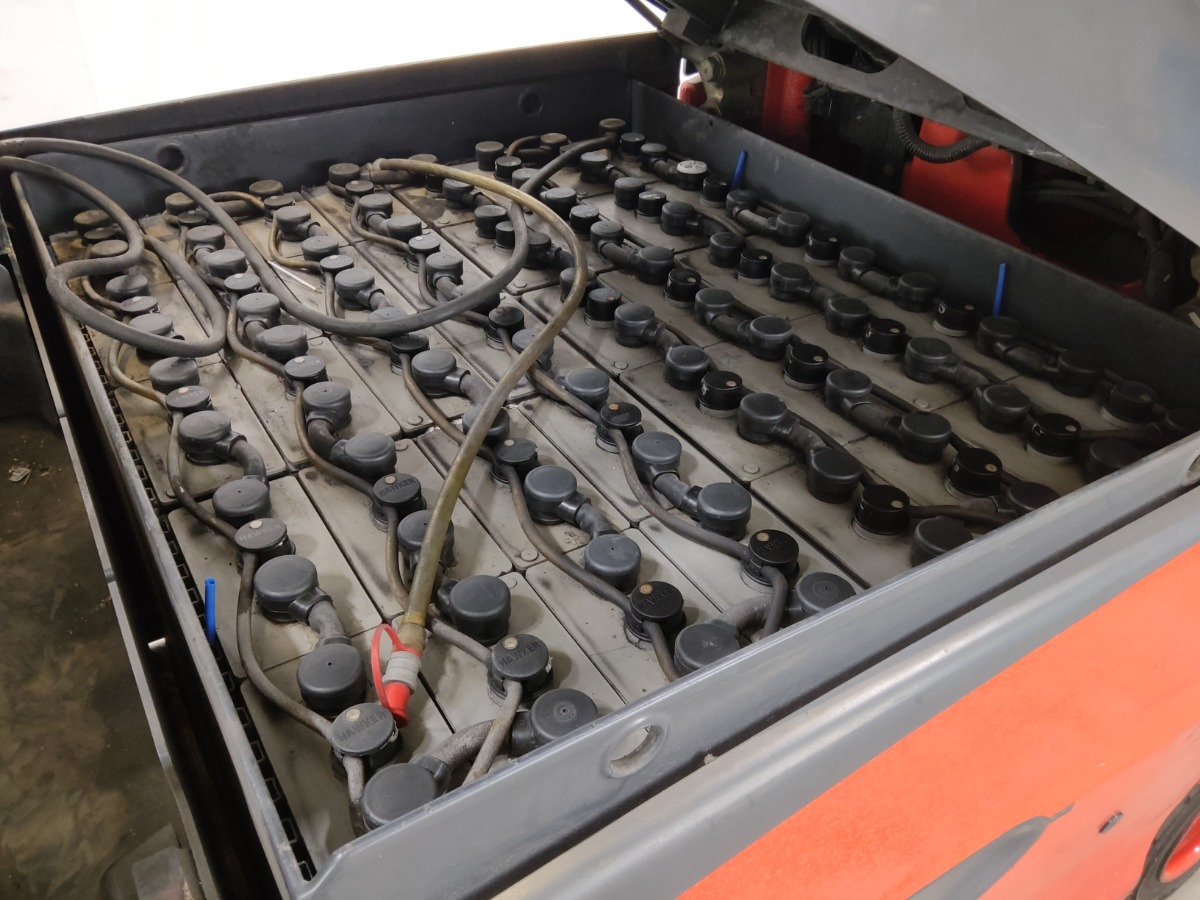 Linde E30HL-01/600 - Electric forklift: picture 4 Linde E30HL-01/600 - Electric forklift: picture 4