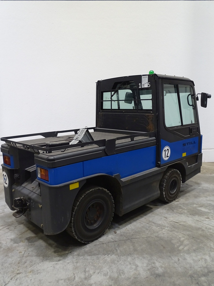 Linde P250 - Tow tractor: picture 2 Linde P250 - Tow tractor: picture 2