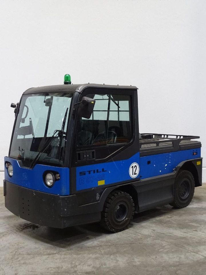 Linde P250 - Tow tractor: picture 5 Linde P250 - Tow tractor: picture 5