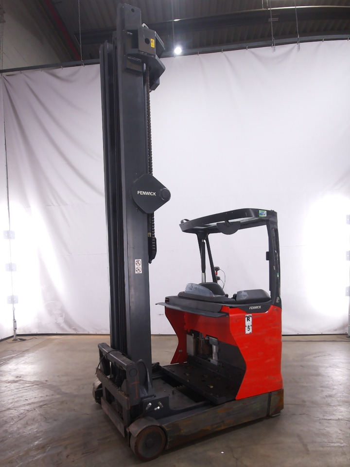 Linde R16HD-01 - Reach truck: picture 4 Linde R16HD-01 - Reach truck: picture 4