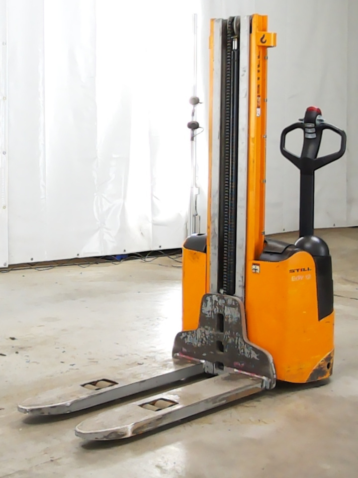 Still EGV12 - Stacker: picture 1 Still EGV12 - Stacker: picture 1