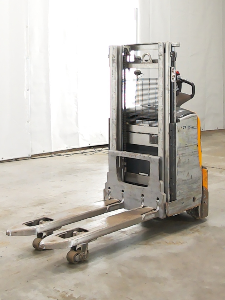 Still EXD18L - Stacker: picture 1 Still EXD18L - Stacker: picture 1