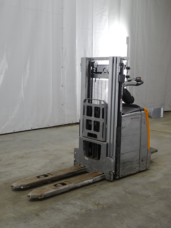 Still EXV-SF16 - Stacker: picture 1 Still EXV-SF16 - Stacker: picture 1