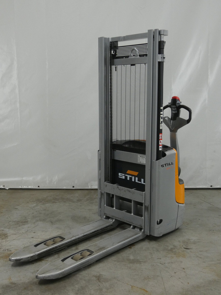 Still EXV12 - Stacker: picture 1 Still EXV12 - Stacker: picture 1