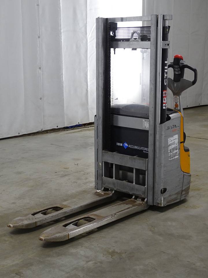 Still EXV12 - Stacker: picture 1 Still EXV12 - Stacker: picture 1