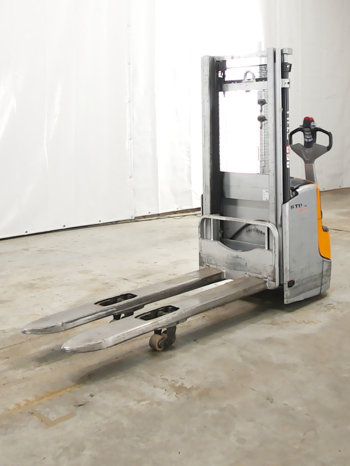 Still EXV12I - Stacker: picture 1 Still EXV12I - Stacker: picture 1