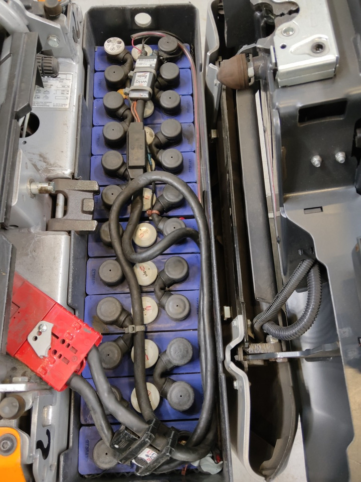 Still LTX50 - Tow tractor: picture 4 Still LTX50 - Tow tractor: picture 4