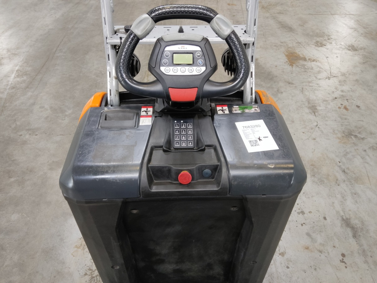 Still LTX50 - Tow tractor: picture 3 Still LTX50 - Tow tractor: picture 3