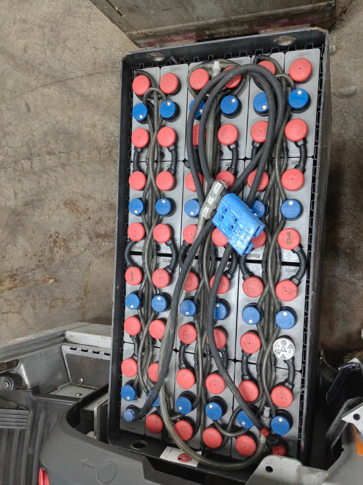 Still LTX70 - Tow tractor: picture 4 Still LTX70 - Tow tractor: picture 4