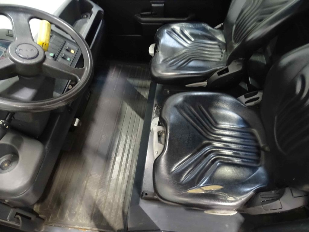 Still R08-20 - Tow tractor: picture 3 Still R08-20 - Tow tractor: picture 3