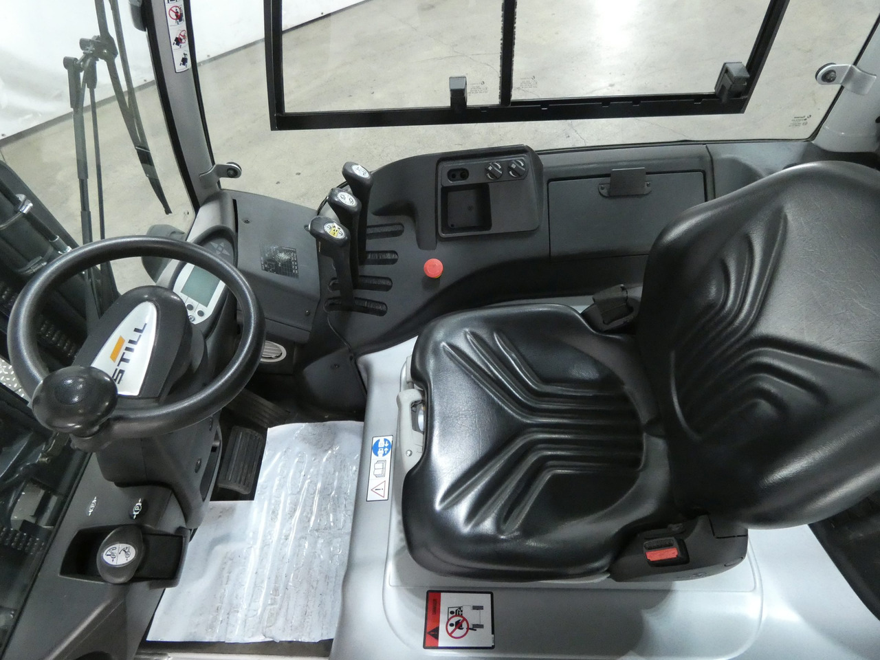 Still RX60-30L/600/BRONZE - Electric forklift: picture 3 Still RX60-30L/600/BRONZE - Electric forklift: picture 3