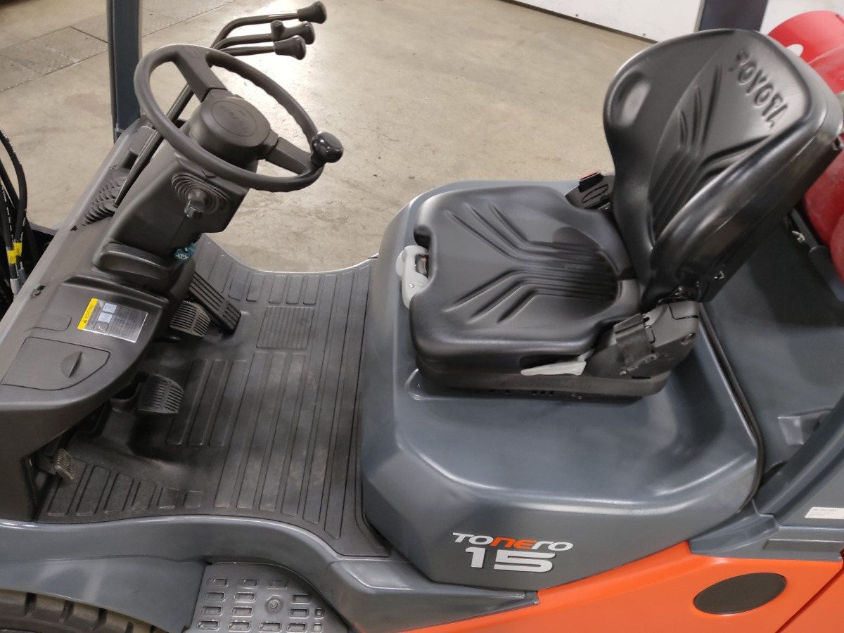 Toyota 02-8FGF15 - Forklift: picture 3 Toyota 02-8FGF15 - Forklift: picture 3