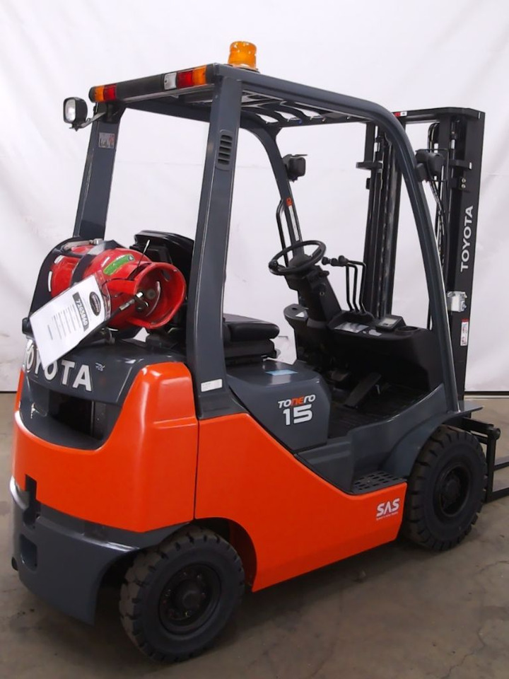 Toyota 02-8FGF15 - Forklift: picture 2 Toyota 02-8FGF15 - Forklift: picture 2