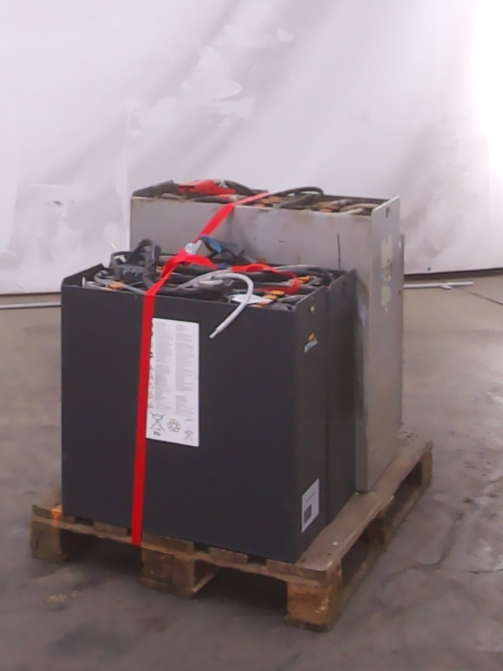 Weitere 4XBATTERIEN - Battery for Material handling equipment: picture 2 Weitere 4XBATTERIEN - Battery for Material handling equipment: picture 2