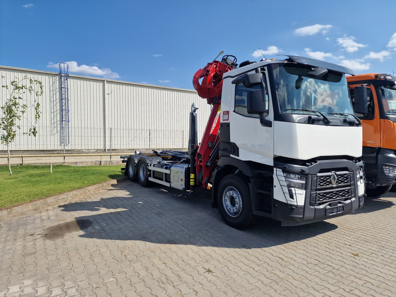 Renault - Hook lift truck, Crane truck: picture 1 Renault - Hook lift truck, Crane truck: picture 1