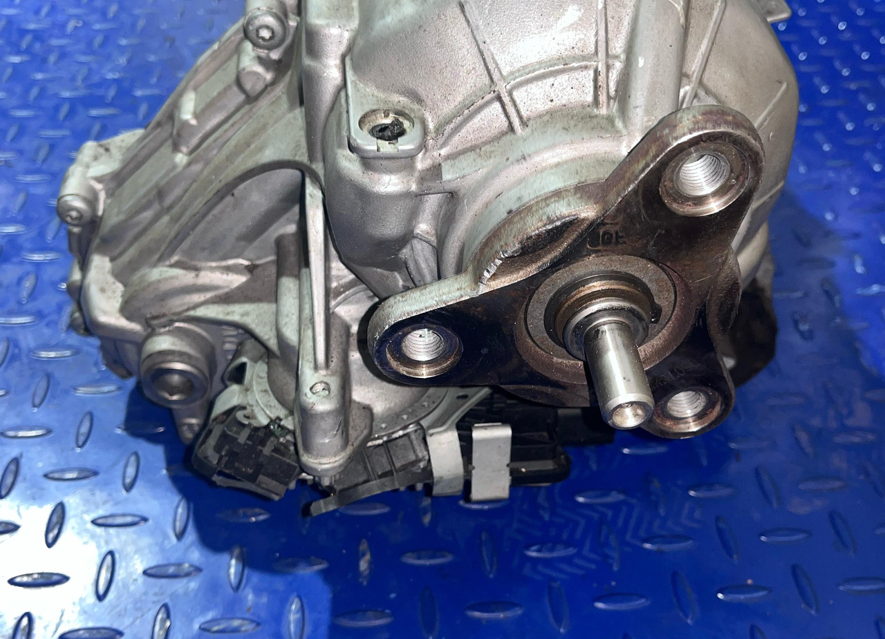 BMW Cutie de viteze GA8X76DZ - Transmission: picture 5 BMW Cutie de viteze GA8X76DZ - Transmission: picture 5