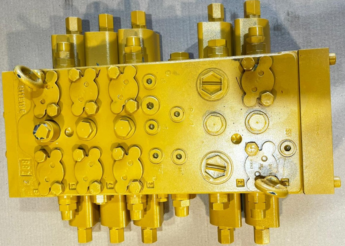 CATERPILLAR 194-7848 Valve GP-Main Control – Genuine Caterpillar Hydraulic Control Valve - Valve for Wheel excavator: picture 3 CATERPILLAR 194-7848 Valve GP-Main Control – Genuine Caterpillar Hydraulic Control Valve - Valve for Wheel excavator: picture 3