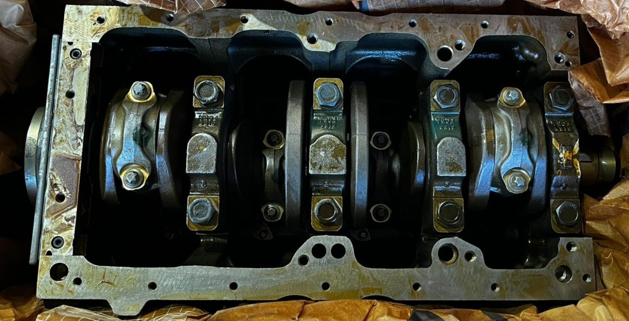 CATERPILLAR 359-0731 – Genuine Caterpillar Engine Block - CAT 3054C - Engine: picture 1 CATERPILLAR 359-0731 – Genuine Caterpillar Engine Block - CAT 3054C - Engine: picture 1