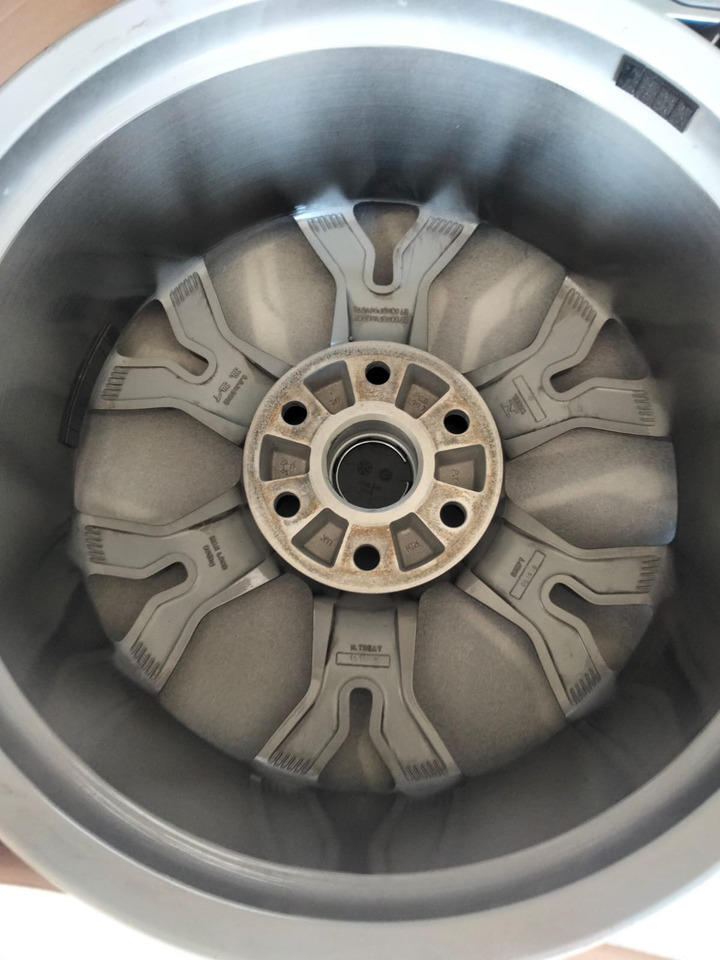 Mitsubishi Pajero L200 20 Zoll original Rims KBA50710 - Rim for Car: picture 5 Mitsubishi Pajero L200 20 Zoll original Rims KBA50710 - Rim for Car: picture 5