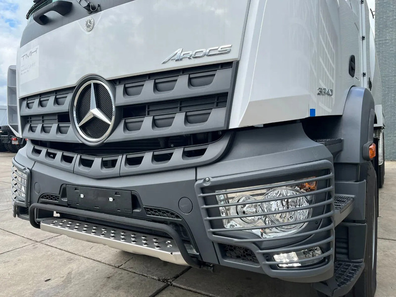 New Tank truck Mercedes-Benz Arocs 3340 6x4 Water Tank Truck: picture 9