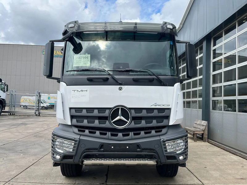 New Tank truck Mercedes-Benz Arocs 3340 6x4 Water Tank Truck: picture 8