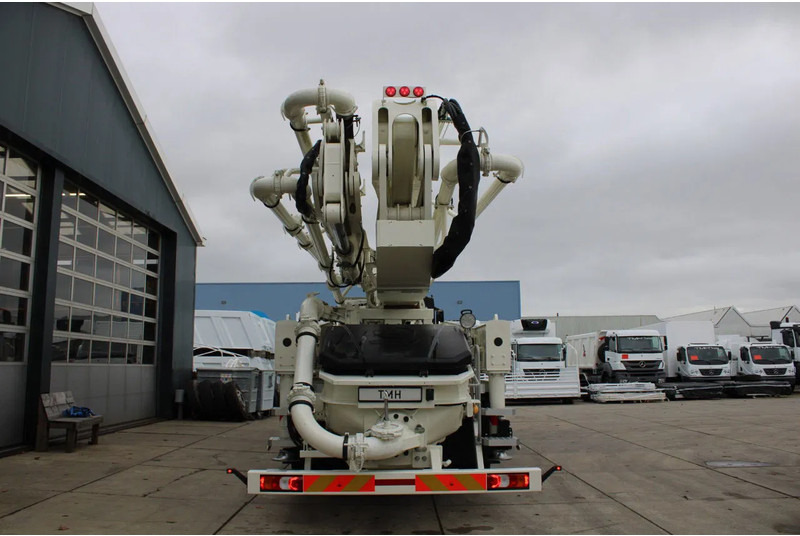 Mercedes-Benz Arocs 4140 8x4 Sany SY49 Concrete Pump Build by Putzmeister - Concrete pump truck: picture 5 Mercedes-Benz Arocs 4140 8x4 Sany SY49 Concrete Pump Build by Putzmeister - Concrete pump truck: picture 5