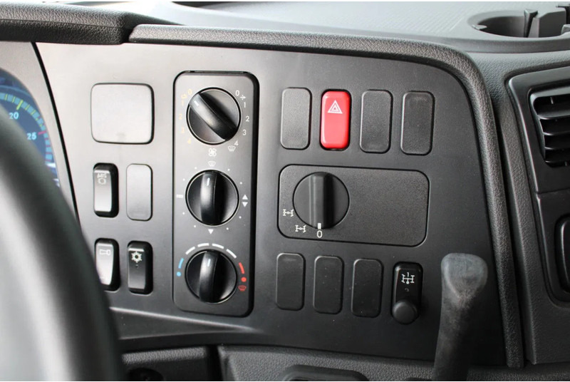 Mercedes-Benz Axor 3344 K 6x4 Tipper Truck on lease Mercedes-Benz Axor 3344 K 6x4 Tipper Truck: picture 12