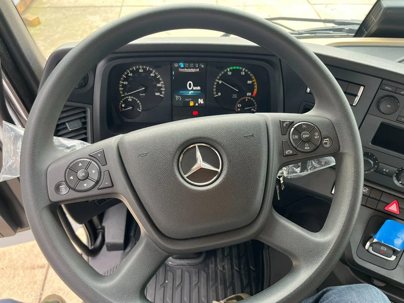 New Tractor unit Mercedes-Benz Actros 3340 S 6x4 Tractor Head: picture 20