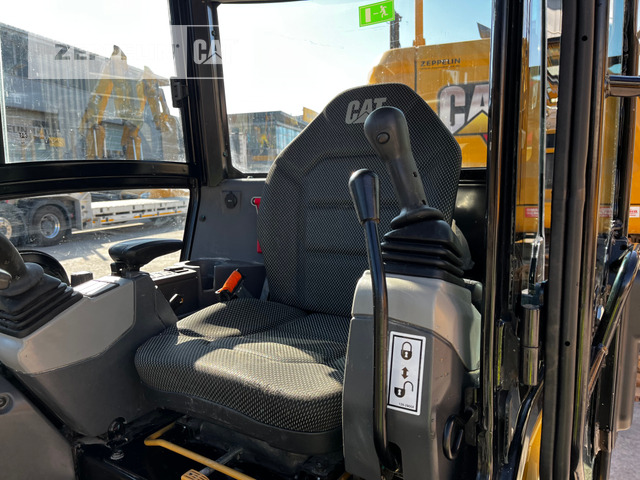 Mini excavator Cat 301.8-05A: picture 19