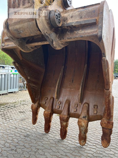 Crawler excavator Cat 374FL: picture 9