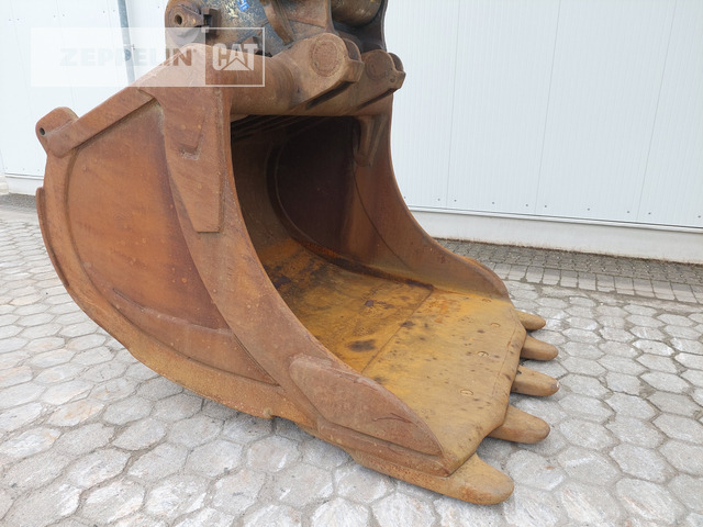 Crawler excavator Cat 390FL: picture 11
